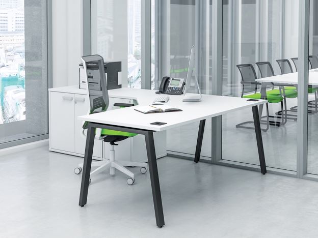 iBench Desking