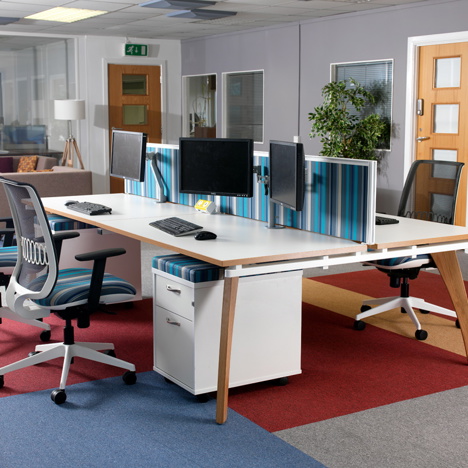 Straight Fabric Desktop Screen with Aluminium Frame