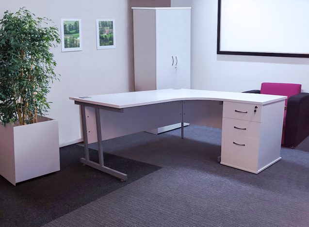 Platinum Range - Radial Workstation